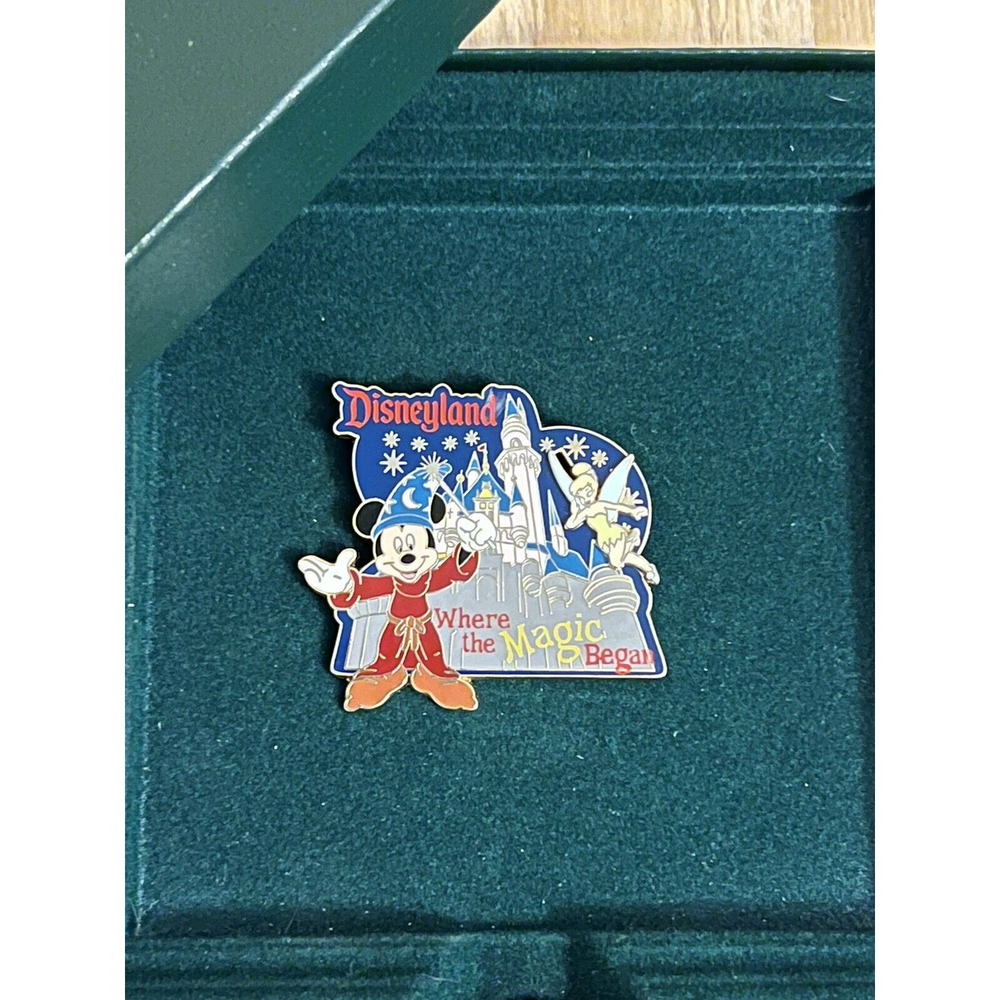 Disneyland Where The Magic Began  Tinkerbell Slides Castle Pin Rare 3D